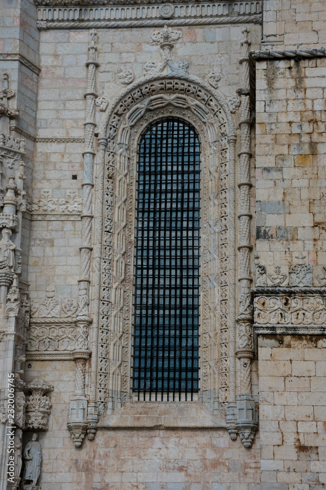 Jeronimos Monastery or Hieronymites Monastery window (Mosteiro dos Jeronimos)  Portuguese Late Gothic Manueline style of architecture. Belem, Lisbon. Portugal