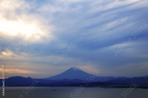 The vast sky at dusk and Mt. Fuji seen far away
