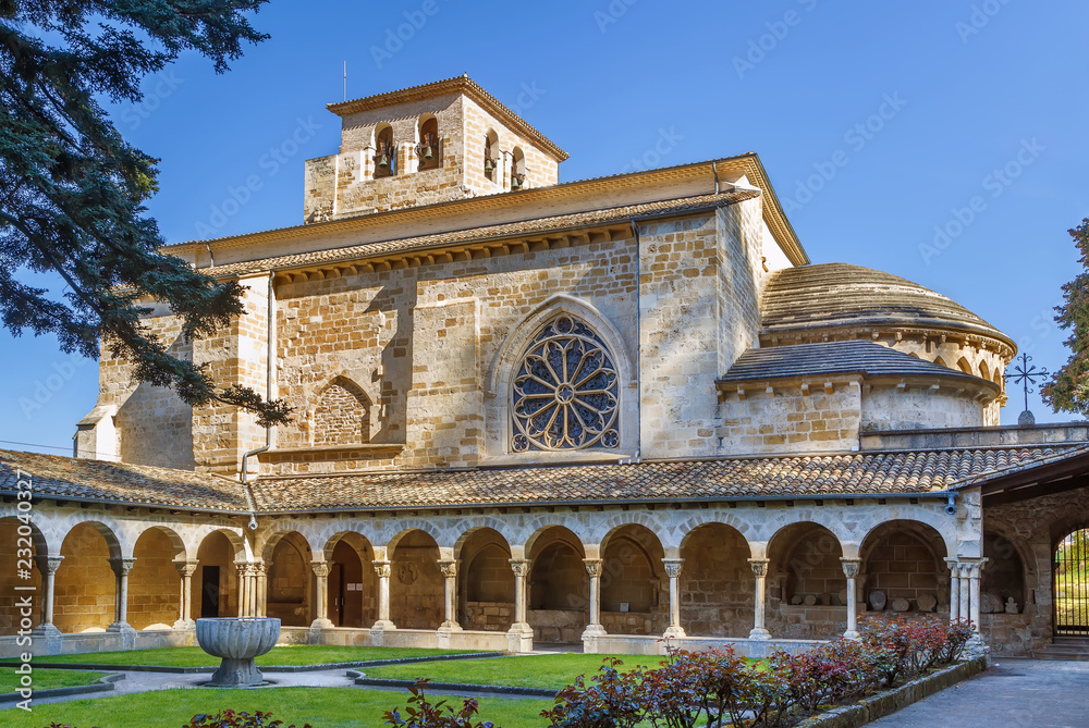 Fototapeta premium Church of San Pedro de la Rua, Estella, Spain