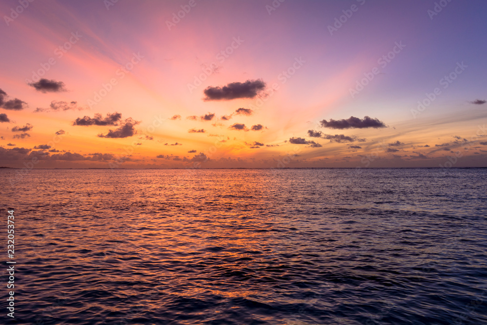 インド洋の美しい夕景 インド洋の美しい夕景
