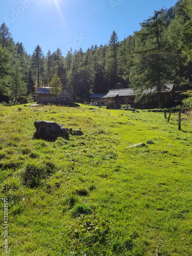 Bergwanderung auf den Naturpfaden durch die Valtrigona WWF Oasis. photo