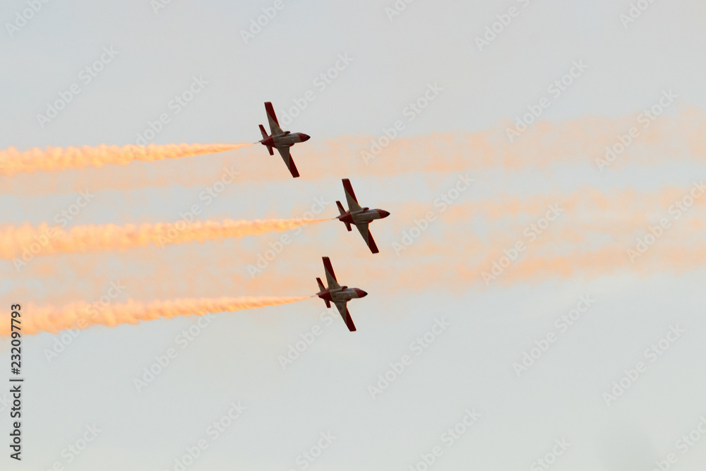 planes doing stunts