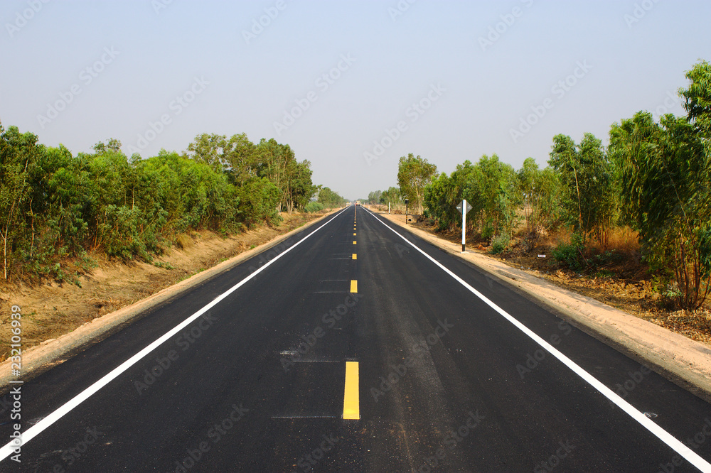 Fototapeta premium road to nowhere