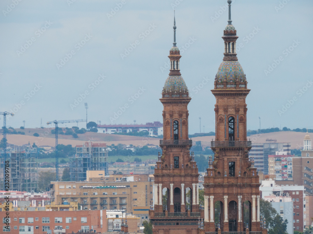 Fototapeta premium Seville skyline with medieval towers