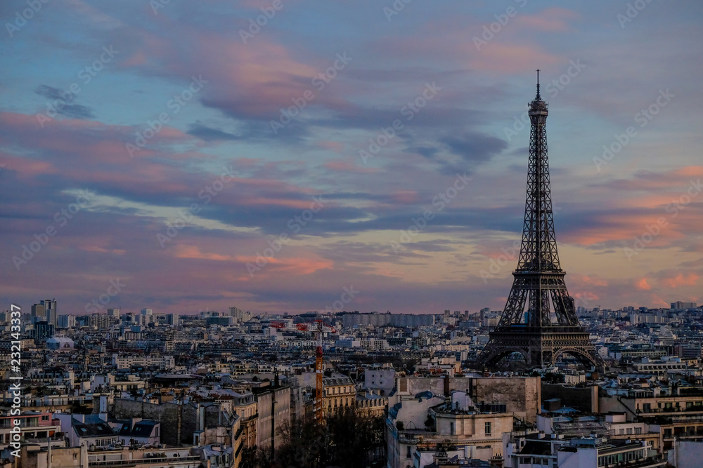 Fototapeta premium Eiffel Tower from Arc de Triumph by Sunset