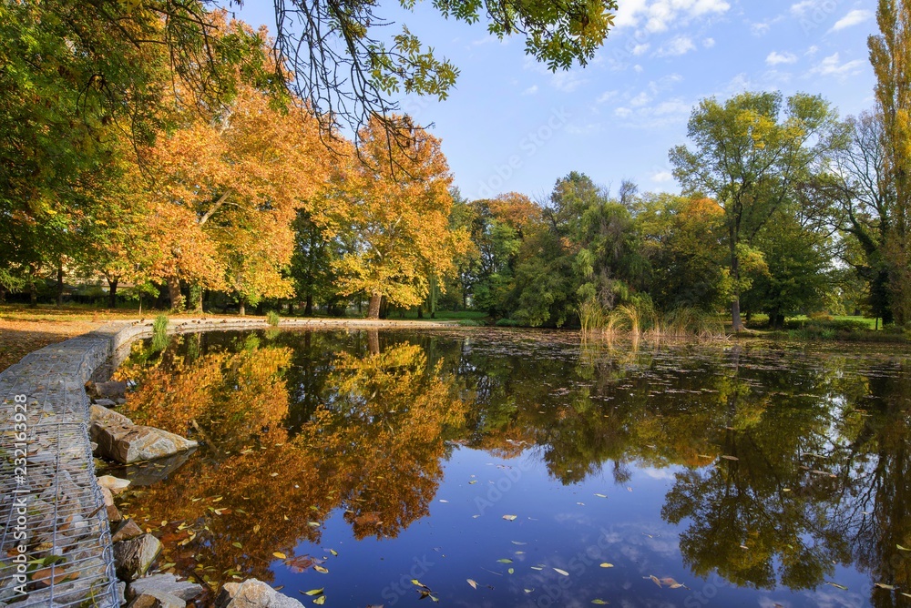 Park in the early fall with the lake