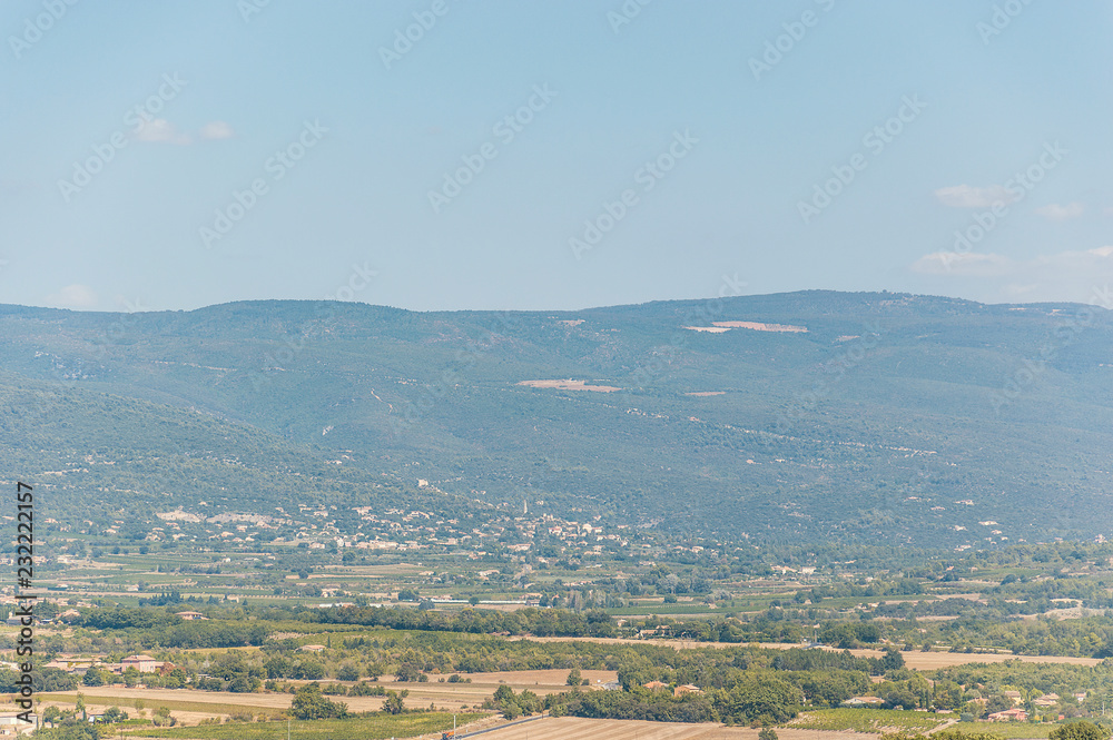 Panoramic view of the Luberon and its villages