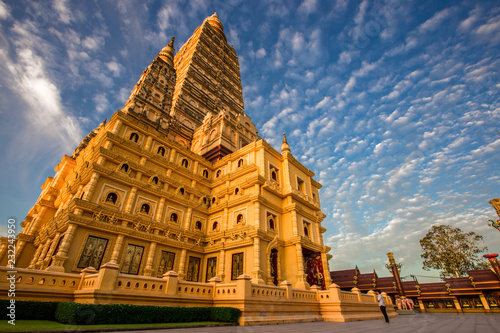 Wat Bang Thong Wat Mahathat Wachiramongkol   a beautifully sculptured temple in good design  popular tourists worship and worship  located in Tambon Na Nuea  Amphoe Ao Luek  Krabi.