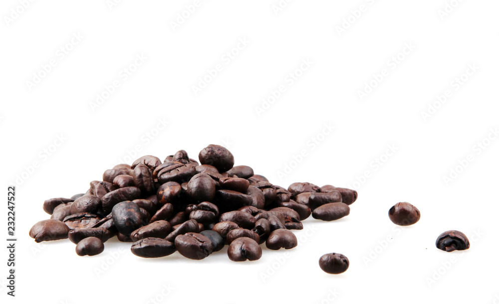 Naklejka premium Coffee Beans Isolated On White Background