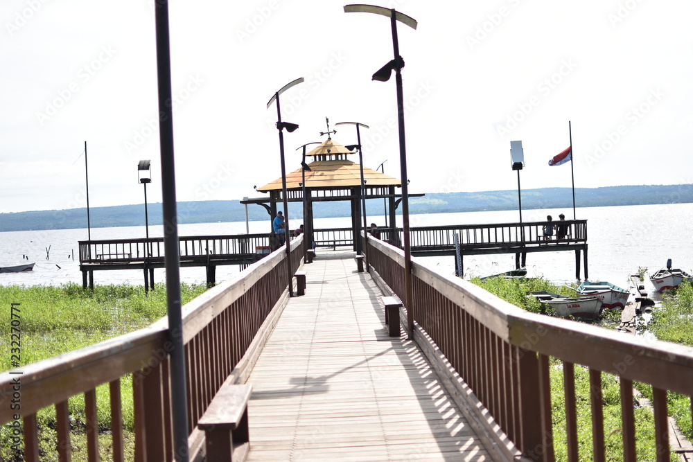 Fototapeta premium Costanera Aregua