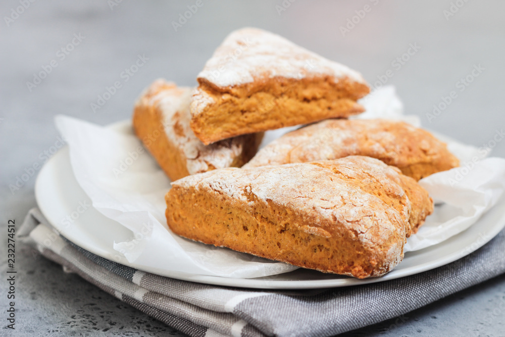 Pumpkin scones with cinnamon and anise. Pumpkin scones with cinnamon and anise.