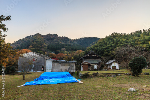 Obraz na płótnie 秋の高山社跡の風景 w salonie