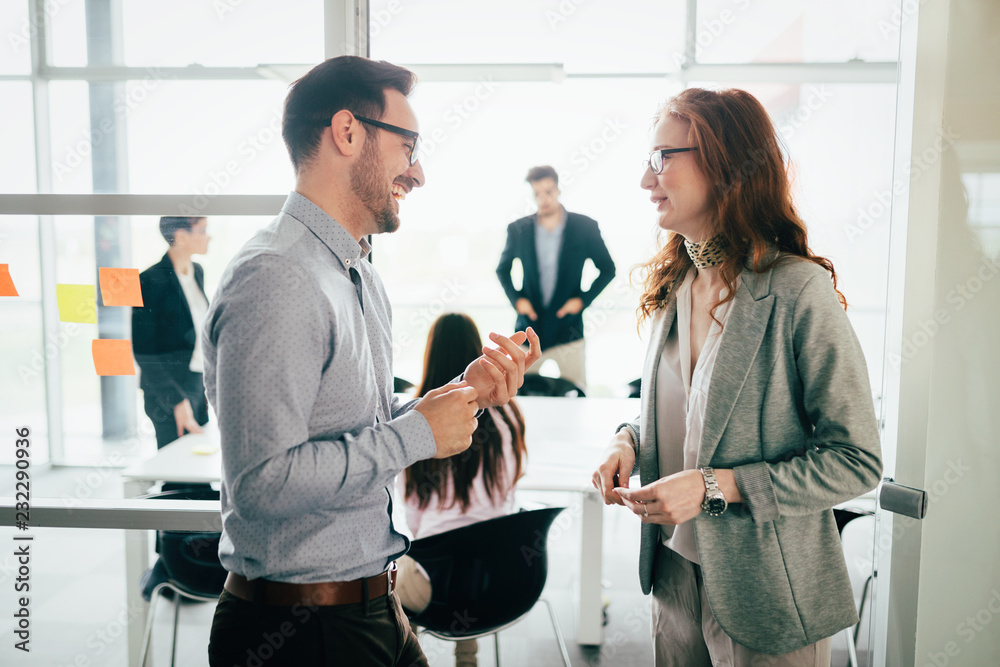 Fototapeta premium Business zoung people conference in modern office