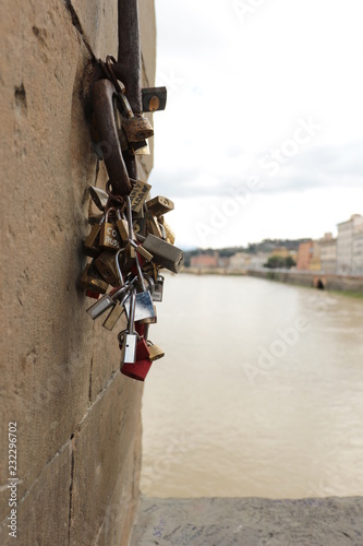 chained love photo