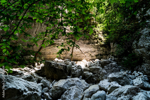 Pietre lungo il sentiero 38 nel Parco del Monte Cucco photo