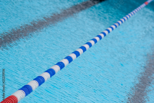 Lane divider in a swimming pool for training 