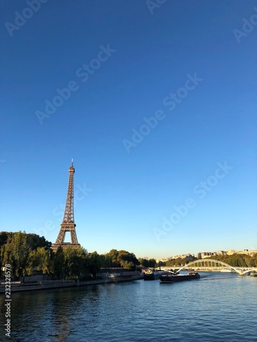 Vista della Torre Eiffel e della Senna, Parigi, Francia