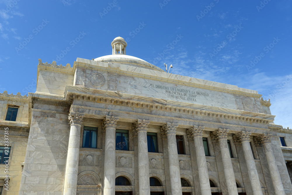 Fototapeta premium Puerto Rico Capitol (Capitolio de Puerto Rico) is a Beaux-Arts Building at downtown San Juan, Puerto Rico.