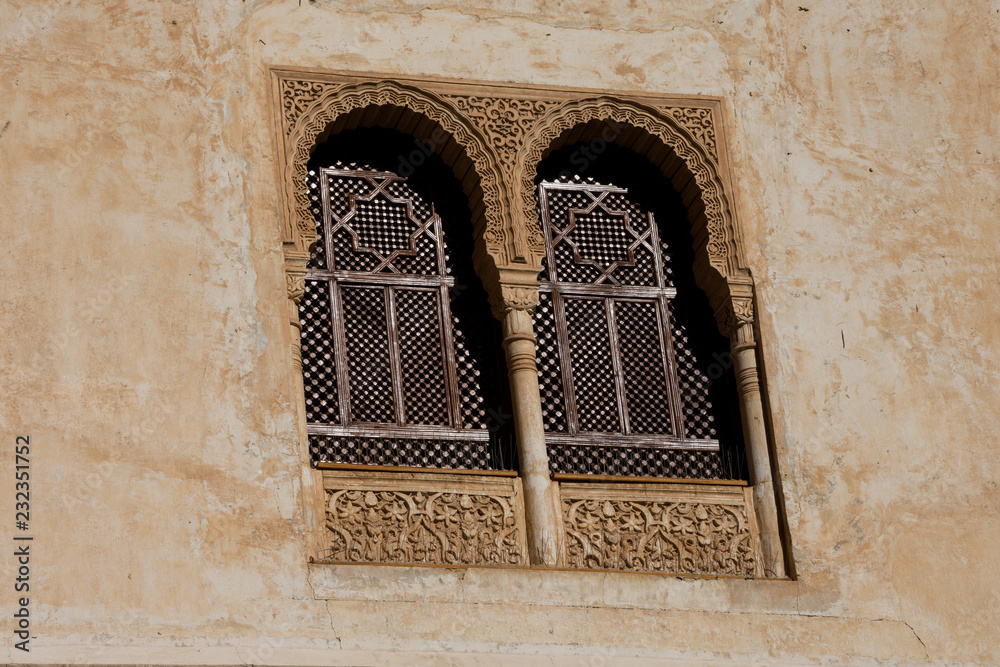 Obraz premium Arabesque architecture windows. Alhambra of Granada. Spain