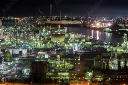 工場夜景 (10月) © Fumio