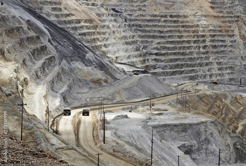 Принти на полотні Kennecott, copper, gold and silver mine operation outside Salt Lake City, Utah,