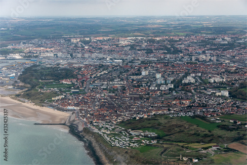 vue aérienne de la ville de Boulogne-sur-Mer dans le Nord de la France