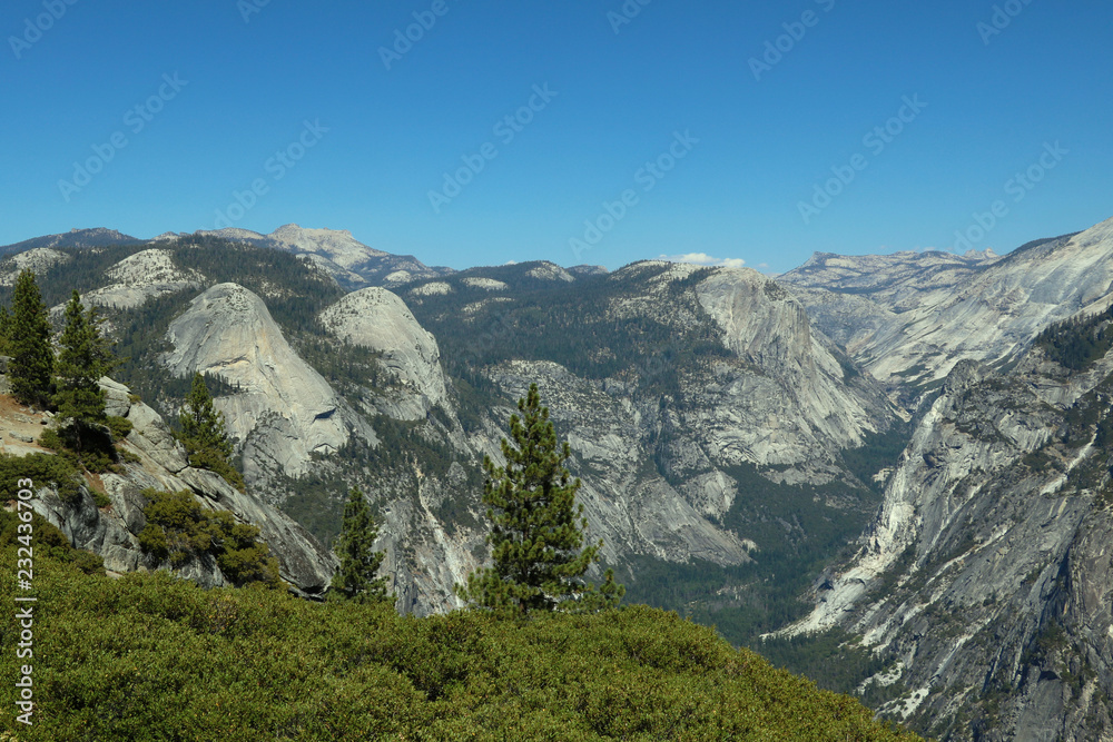 Obraz premium Yosemite National Park Valley summer landscape from Glacier Point