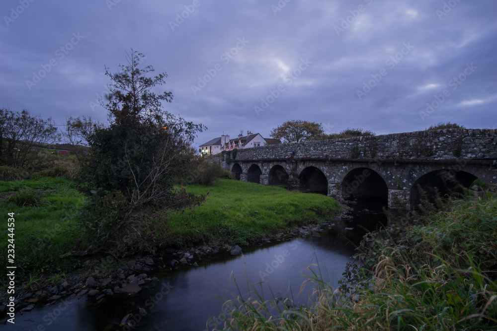 Brücke in Doolin in Irland