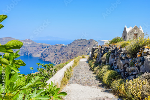 Fototapeta Naklejka Na Ścianę i Meble -  Landscape on the popular Fira to Oia hiking route, Santorini Island, Greece 