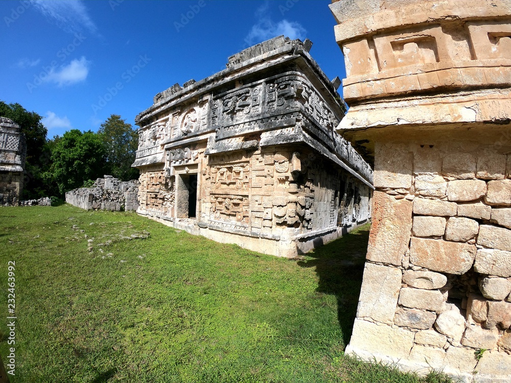 Mayan ruins at chicen itza Mayan ruins at chicen itza