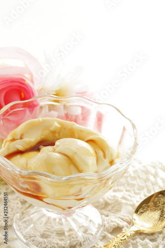 Homemade caramel sauce and pudding 