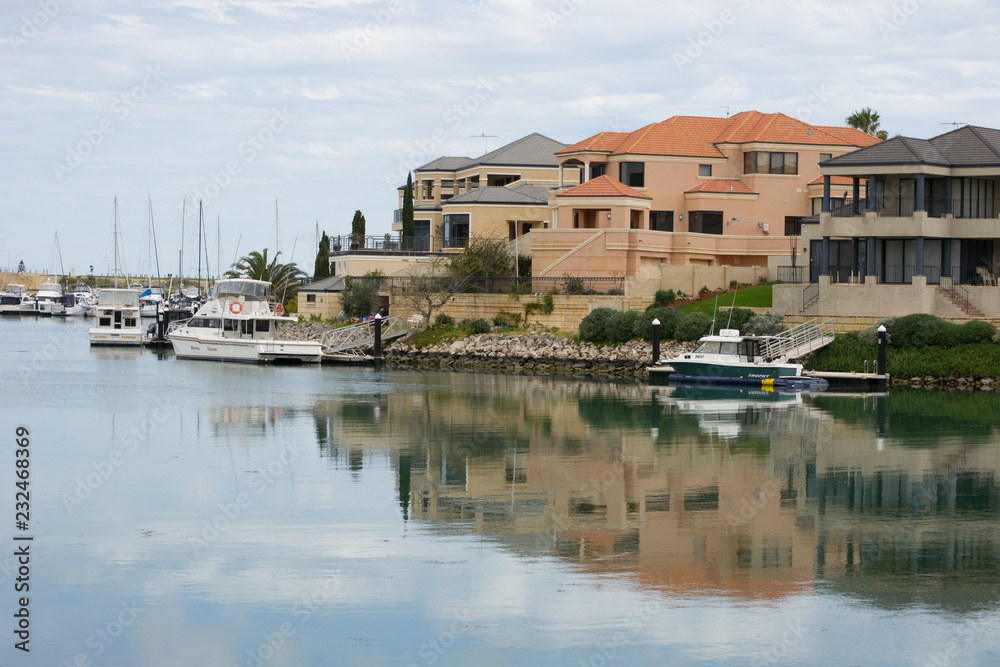 Nice houses of Australia right in front of the water