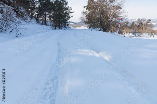 冬 雪道 除雪 運転 © sugiwork