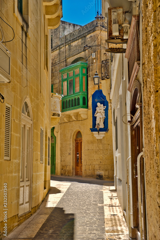 Fototapeta premium Church and Street of Gozo