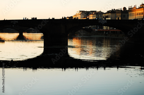 Puente sobre el r  o Arno de Florencia