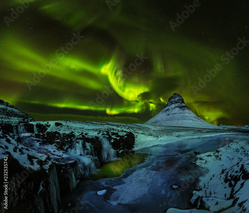 Aurora borealis with Kirkju...