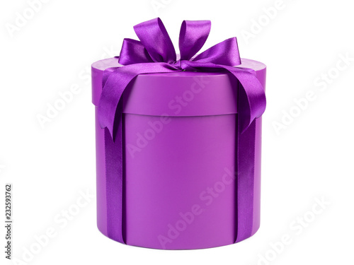 Obraz na płótnie round purple gift box with bow isolated on white background w salonie