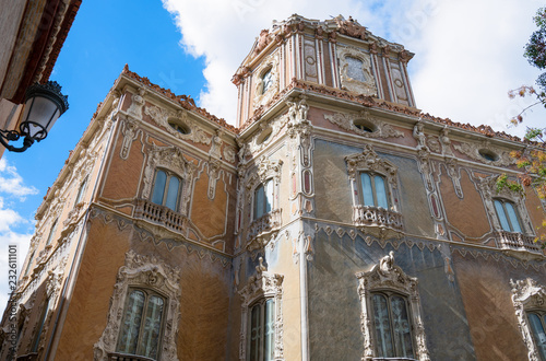 Valencia and its ancient and ultramodern architectures
