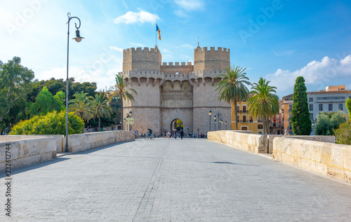 Valencia and its ancient and ultramodern architectures