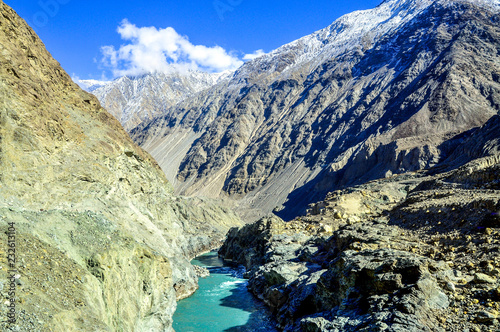 Fototapeta Naklejka Na Ścianę i Meble -  Indus river in the mountains the longest river in the Asia. Length: 3,180 km