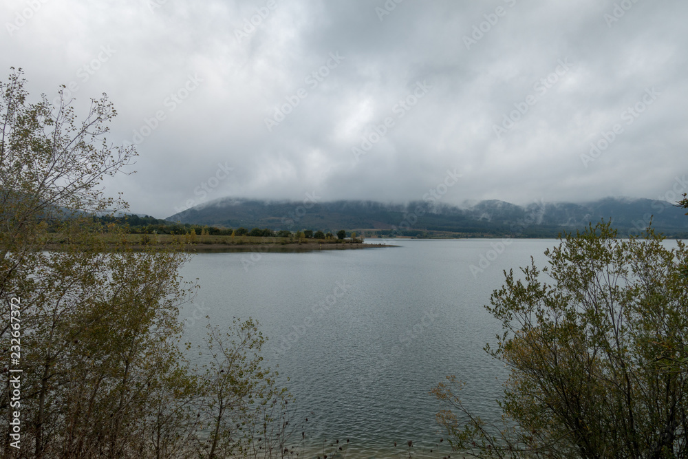 Fototapeta premium The reservoir of ullibarri-gamboa in Álava, Basque Country