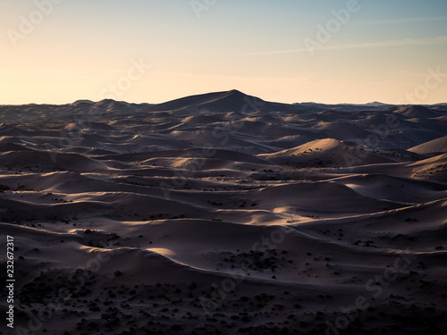 Desert sand dunes in Northern China © Dan