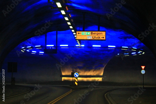 Rond-point dans un tunnel en Norvège.
