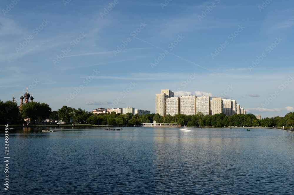 Naklejka premium Ostankino pond in the north of Moscow