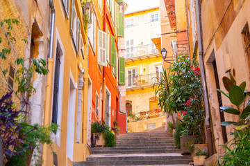 Fotobehang Nice Kleurrijke gevels in Nice Zuid-Frankrijk  © lukaszimilena