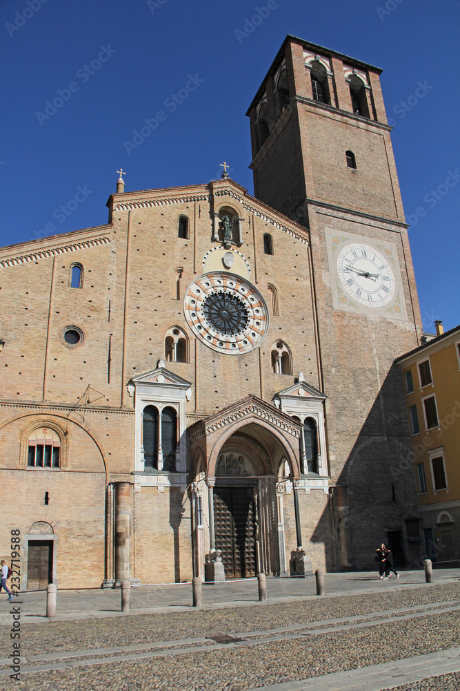 Lodi; la facciata del Duomo