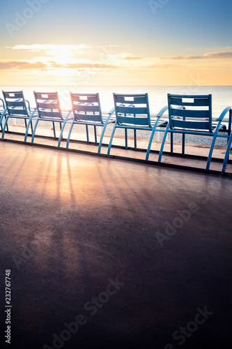 Les chaises bleue de Nice