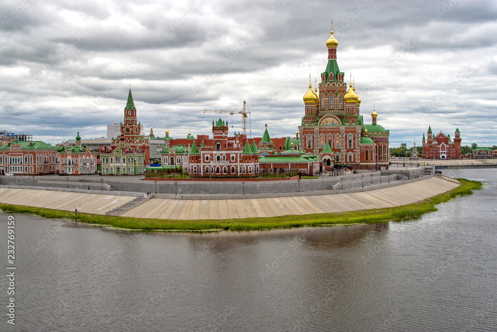 Yoshkar-Ola 2017. View of the Annunciation Cathedral in arkhanhel's'ka Sloboda. Yoshkar-Ola 2017. View of the Annunciation Cathedral in arkhanhel's'ka Sloboda.