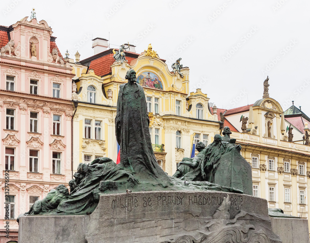   Old Town Square (Staromestske namesti), Jan Hus monument. Prague, Czech Republic