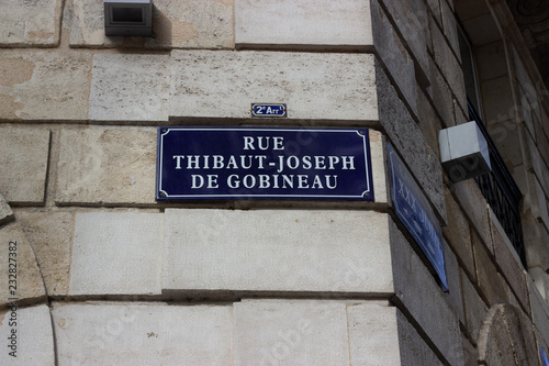 Rue Thibaut Joseph de Gobineau © C. Aucher